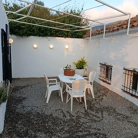 Casa El Cerrito, Con Fantastico Patio Con Barbacoa Y Vistas A La Montana Holiday home