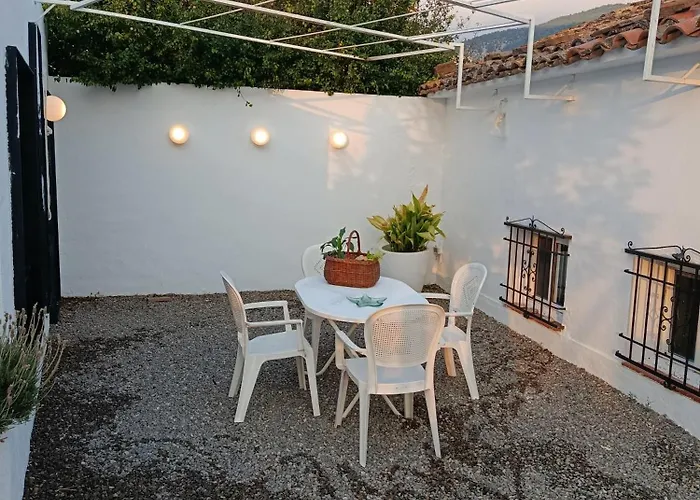 Casa El Cerrito, Con Fantastico Patio Con Barbacoa Y Vistas A La Montana Semesterbostad